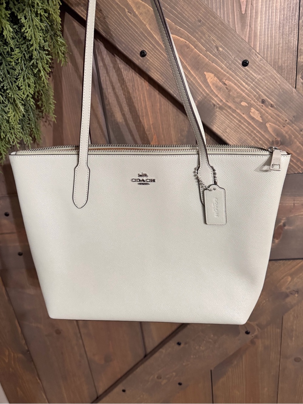 Coach Light green Leather Zip Tote with Matching Wristlet - Picture 2 of 9